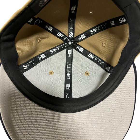 New Era 59 fifty New York Yankees hat. Nwot. Size 7 - Picture 3 of 3